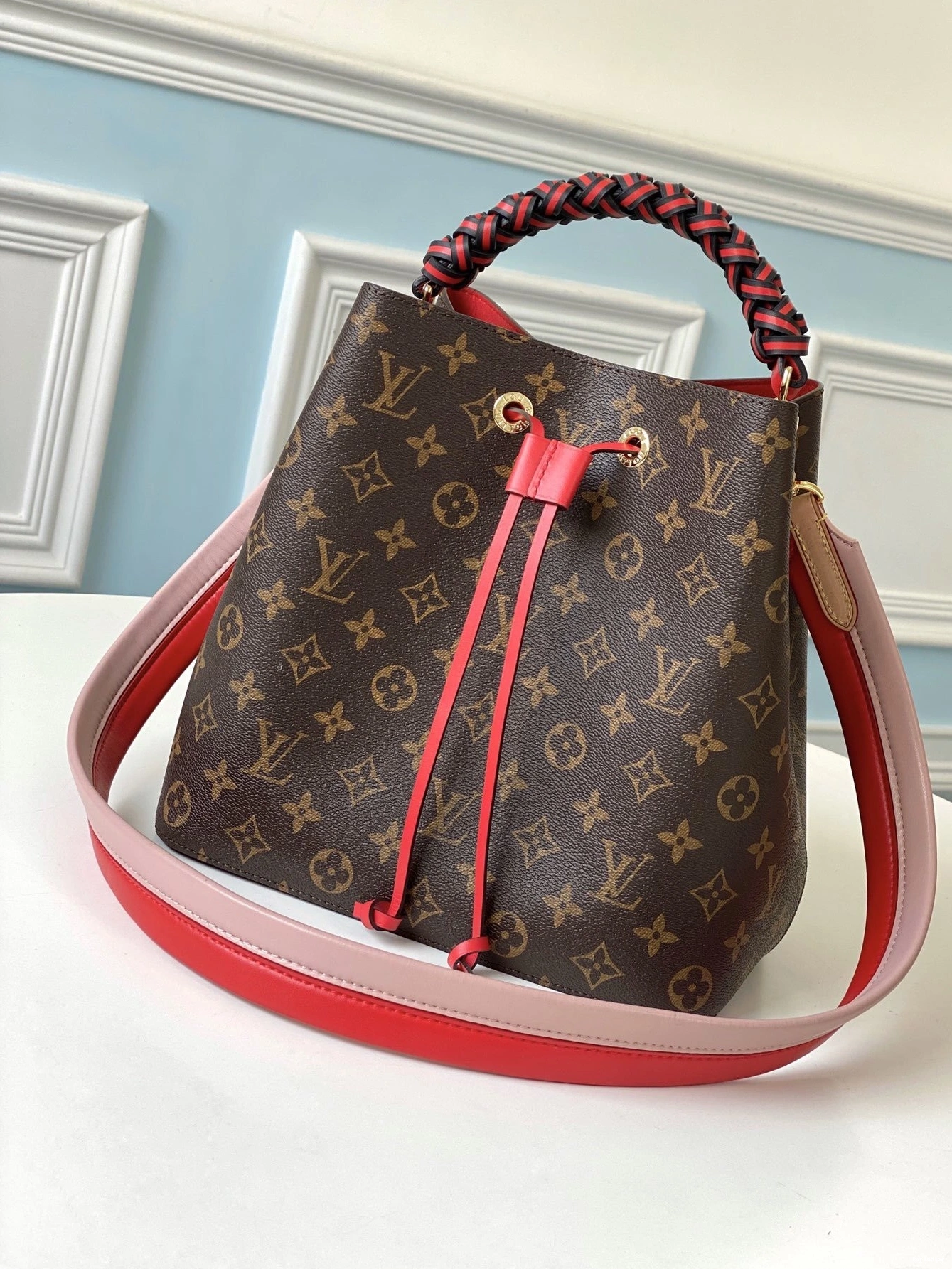 Rep ladies NÉONOÉ LOUIS VUITTON 0814